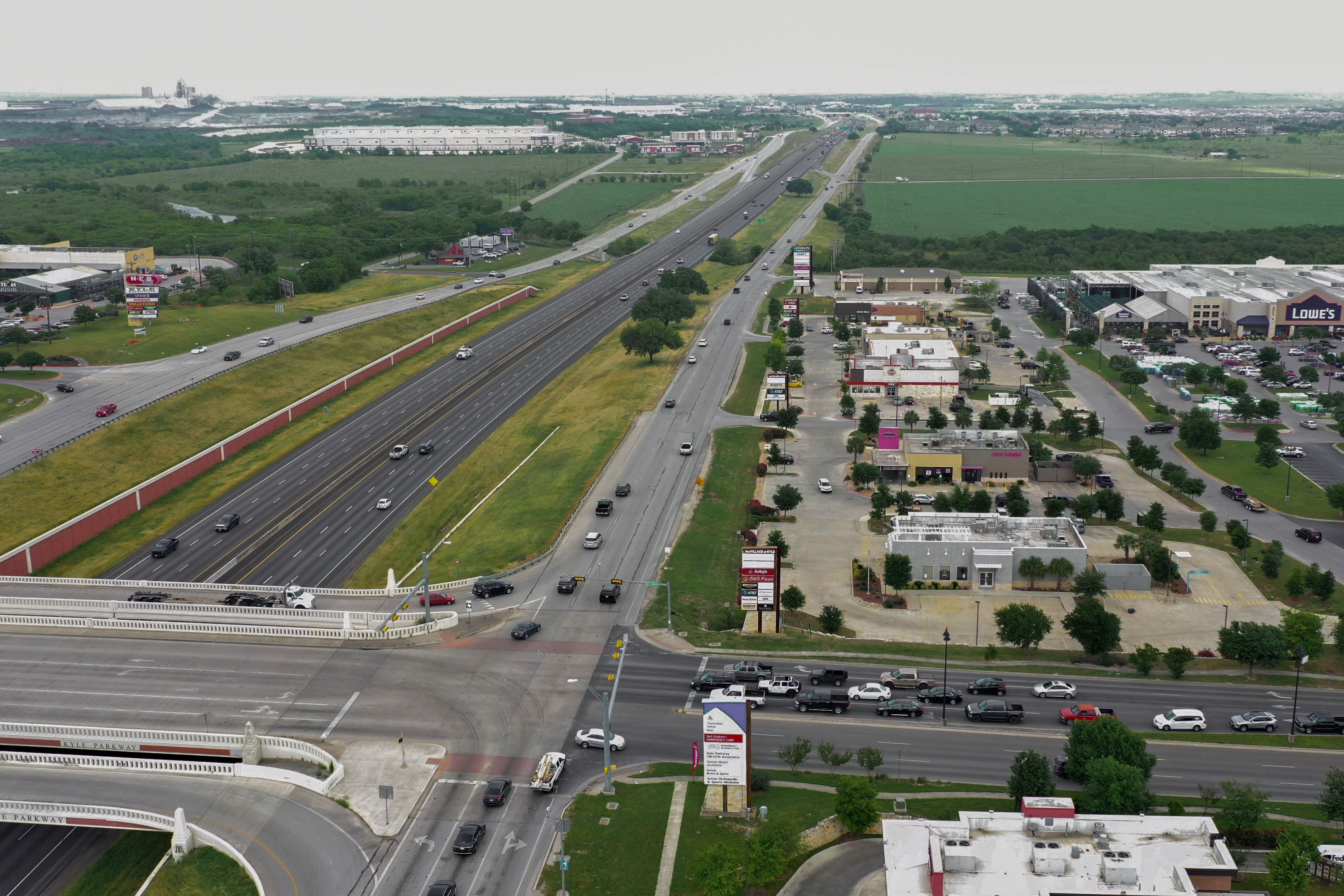 Northbound I-35 Frontage road at FM 1626 before construction starts